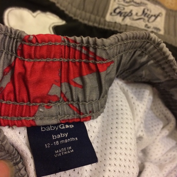 [GAP] baby Pair of Swim trunks boy’s 6-12months - Picture 4 of 5